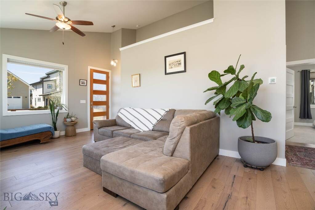 2 Bedroom Single Family Home/House's Image 12