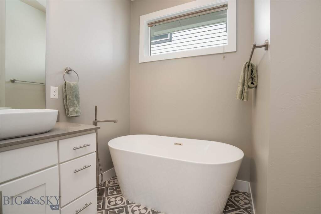2 Bedroom Single Family Home/House's Image 25