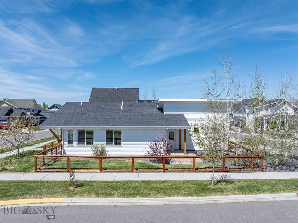 2 Bedroom Single Family Home/House's Image 6