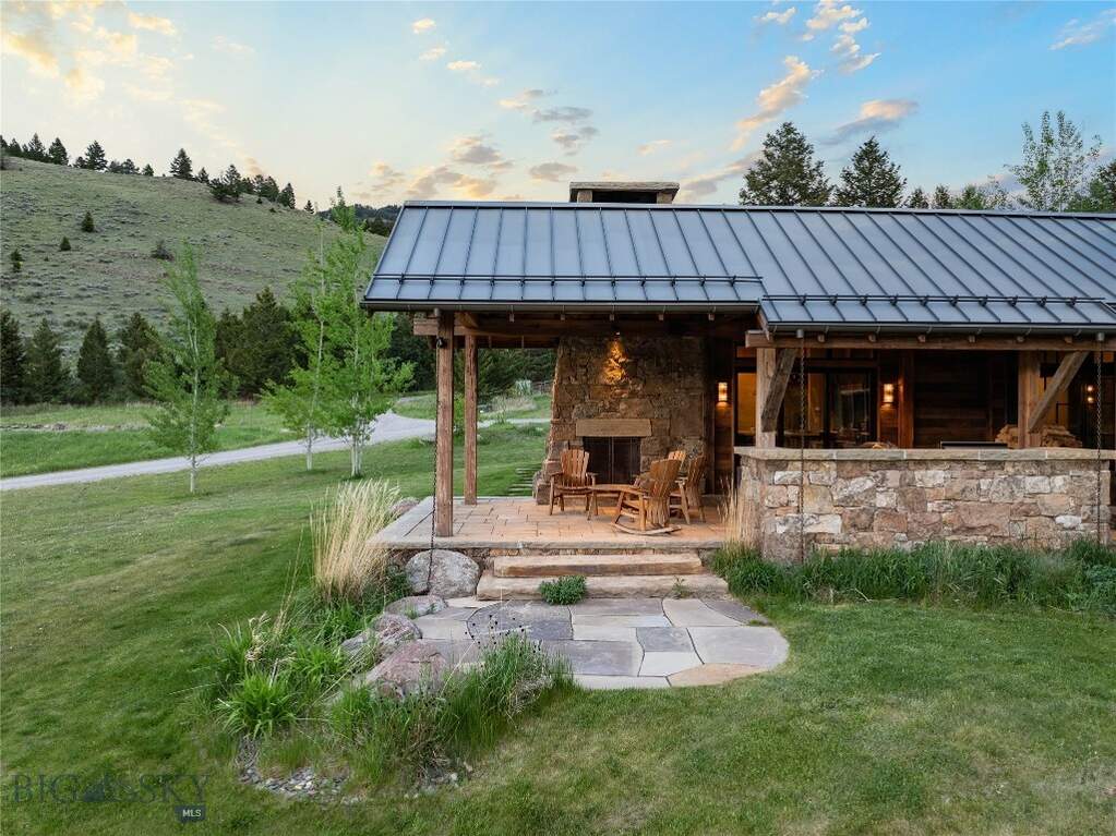 2 Bedroom Single Family Home/House's Image 7
