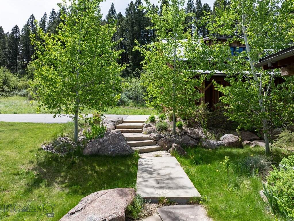 2 Bedroom Single Family Home/House's Image 9