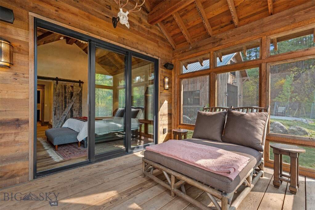2 Bedroom Single Family Home/House's Image 32