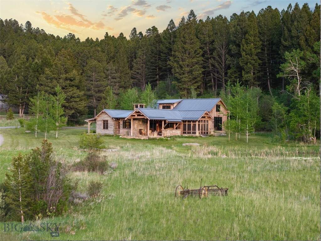 2 Bedroom Single Family Home/House's Image 4