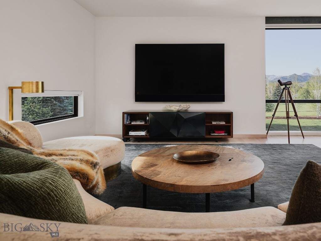 3 Bedroom Single Family Home/House's Image 36