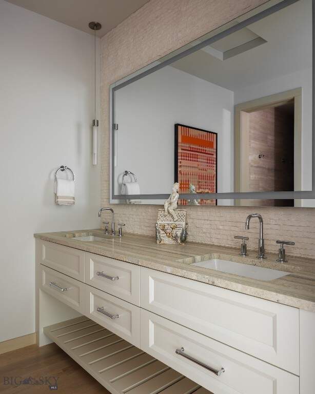 3 Bedroom Single Family Home/House's Image 38