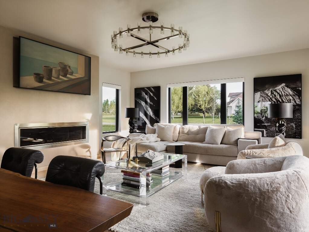 3 Bedroom Single Family Home/House's Image 43