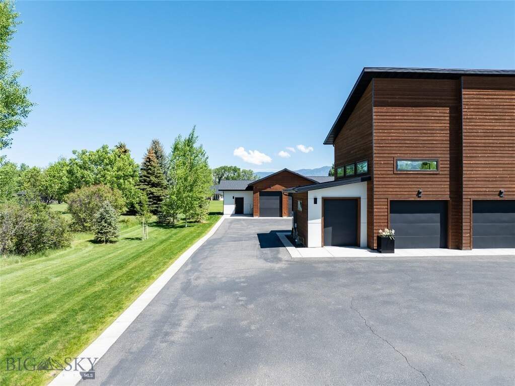 3 Bedroom Single Family Home/House's Image 53