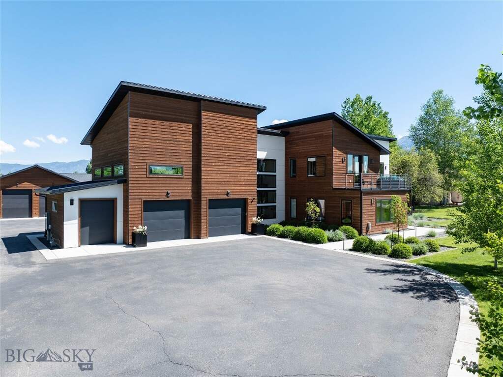 3 Bedroom Single Family Home/House's Image 54