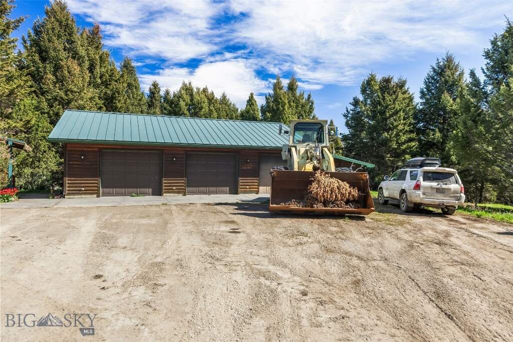 3 Bedroom Single Family Home/House's Image 37