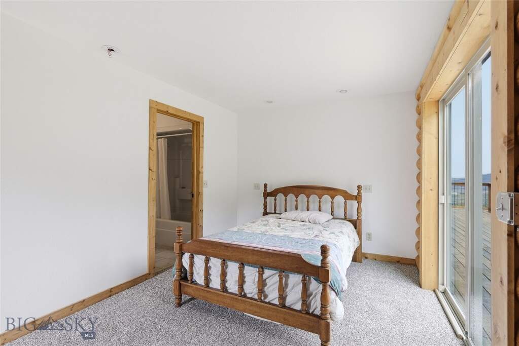 3 Bedroom Single Family Home/House's Image 8
