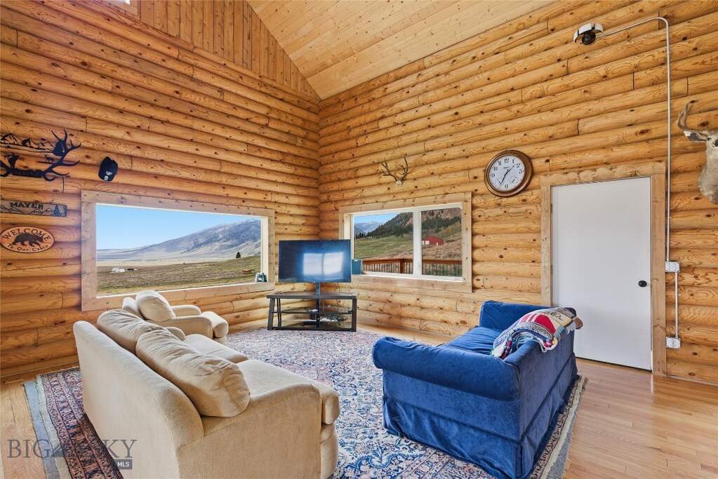 3 Bedroom Single Family Home/House's Image 3