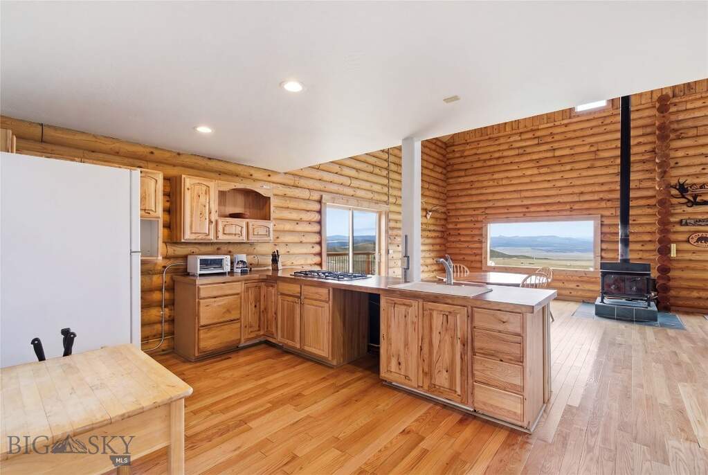 3 Bedroom Single Family Home/House's Image 5