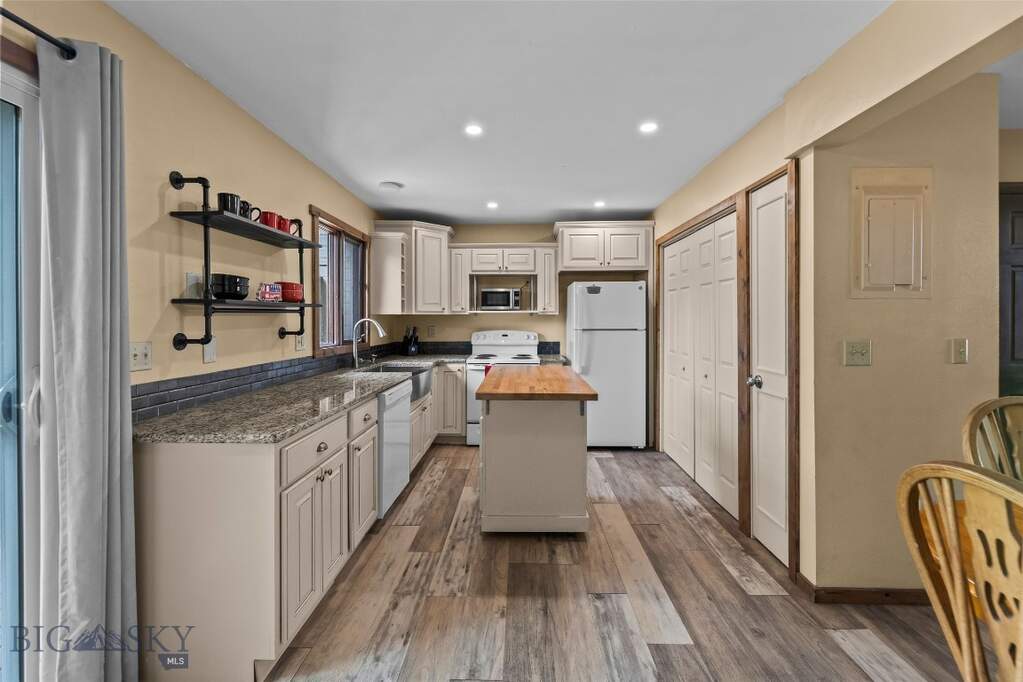 2 Bedroom Apartment/Flat's Image 14