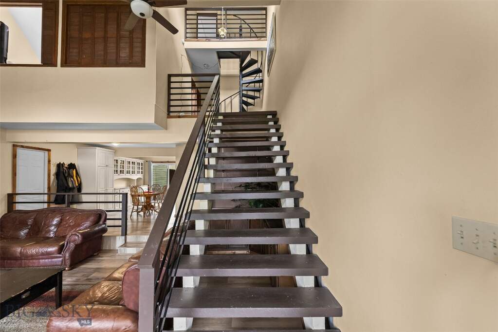 Entry Staircase