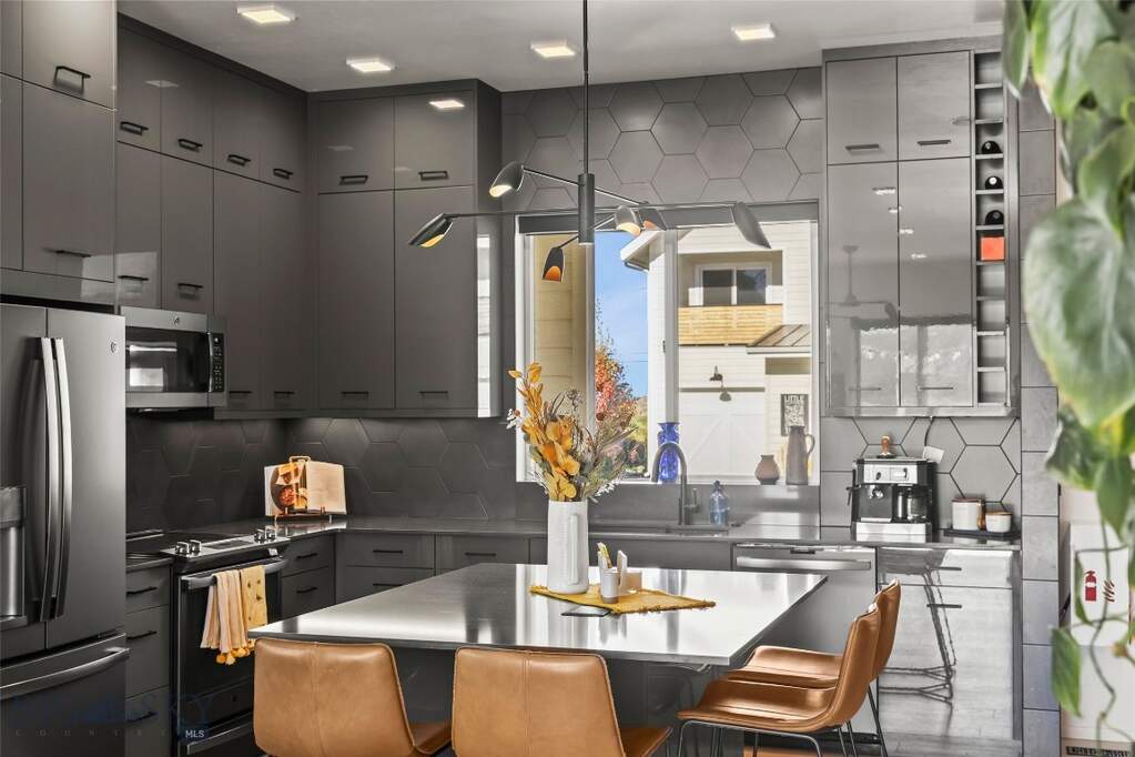 3 Bedroom Apartment/Flat's Image 6