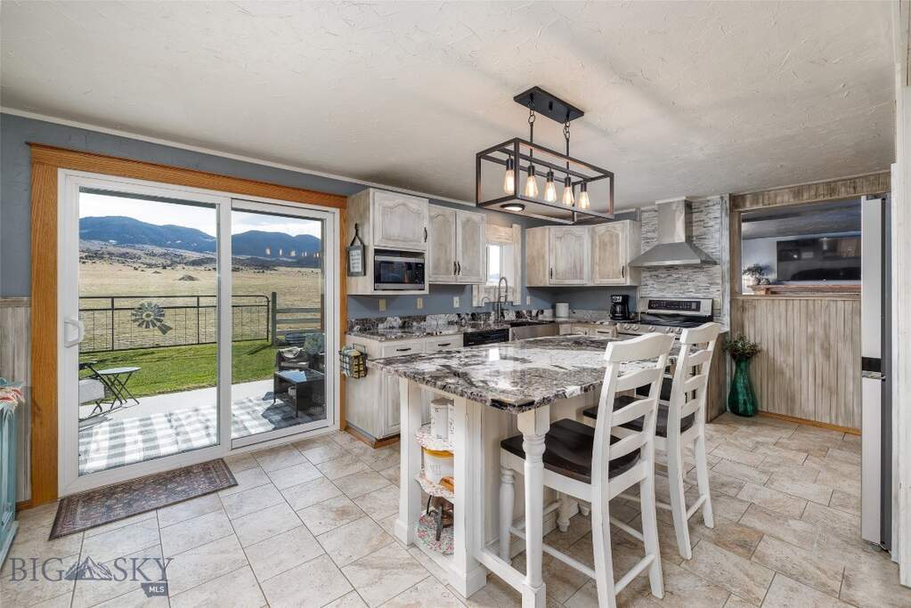 3 Bedroom Single Family Home/House's Image 17