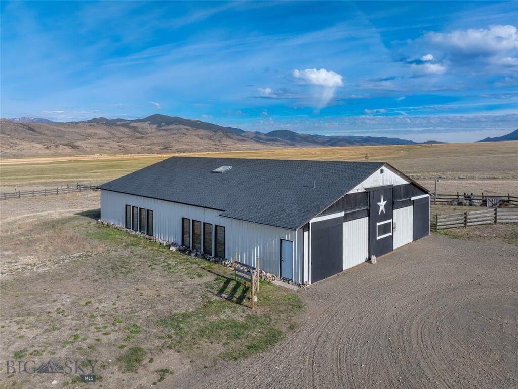3 Bedroom Single Family Home/House's Image 44