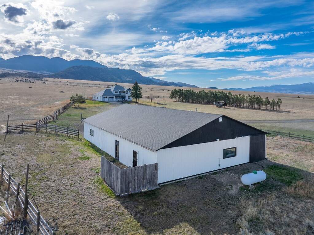 3 Bedroom Single Family Home/House's Image 47