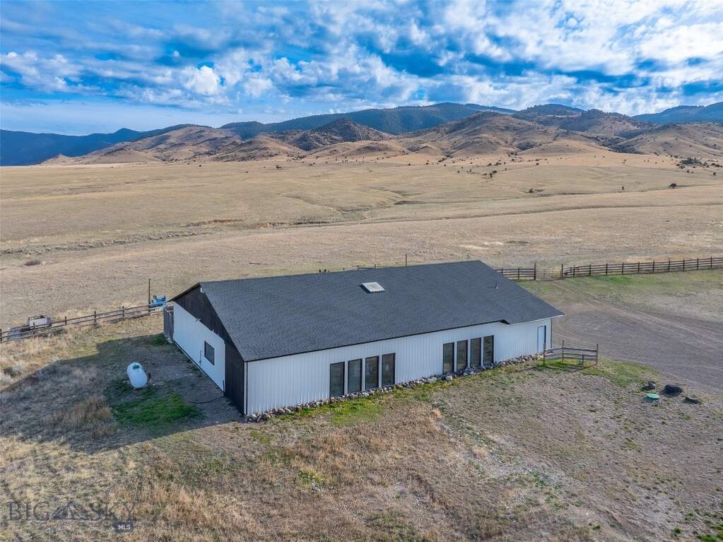 3 Bedroom Single Family Home/House's Image 49