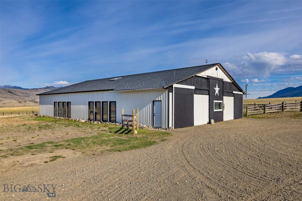 3 Bedroom Single Family Home/House's Image 51