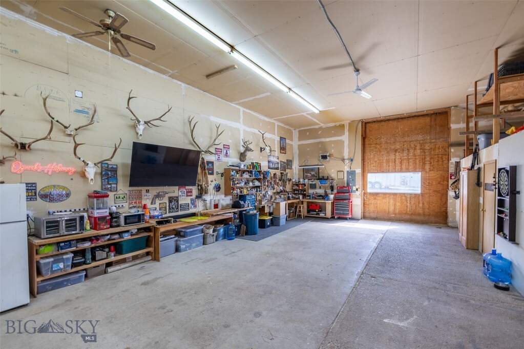 3 Bedroom Single Family Home/House's Image 63