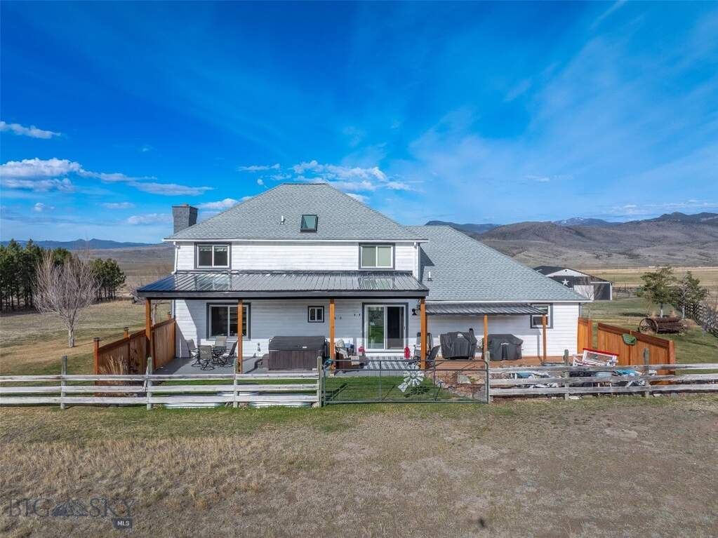 3 Bedroom Single Family Home/House's Image 4