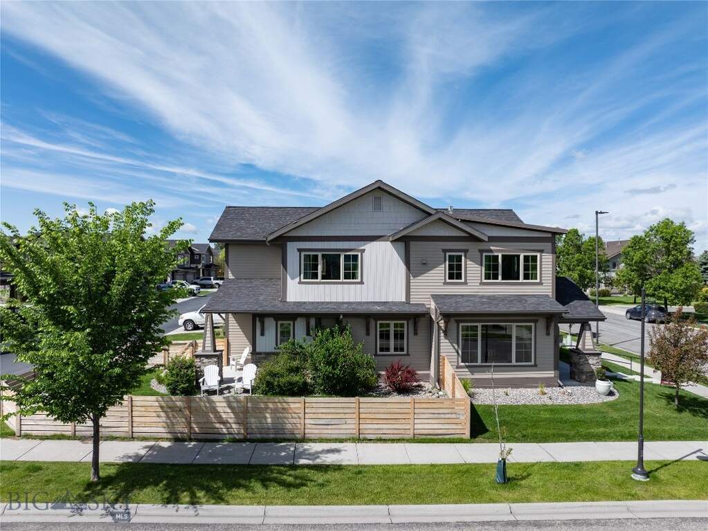 4 Bedroom Single Family Home/House's Image 8