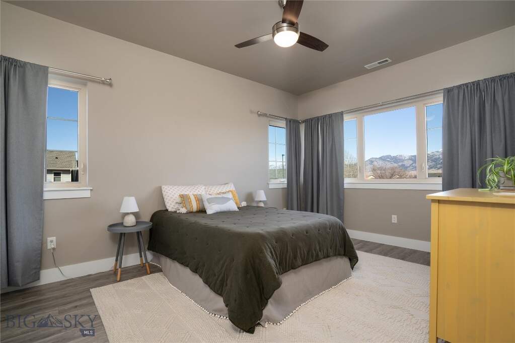 4 Bedroom Single Family Home/House's Image 28