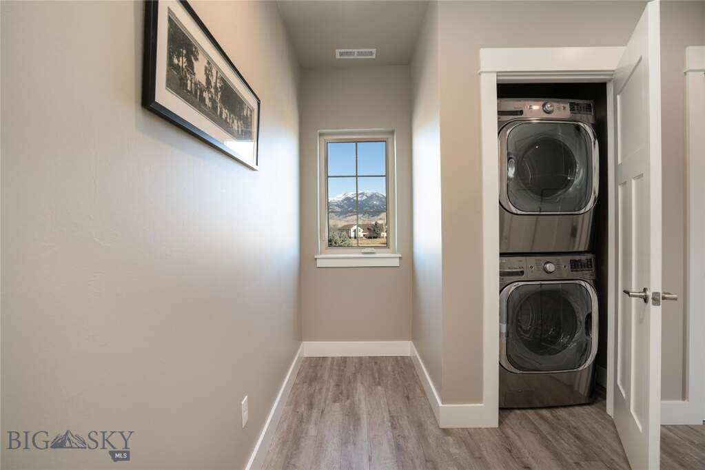 4 Bedroom Single Family Home/House's Image 36