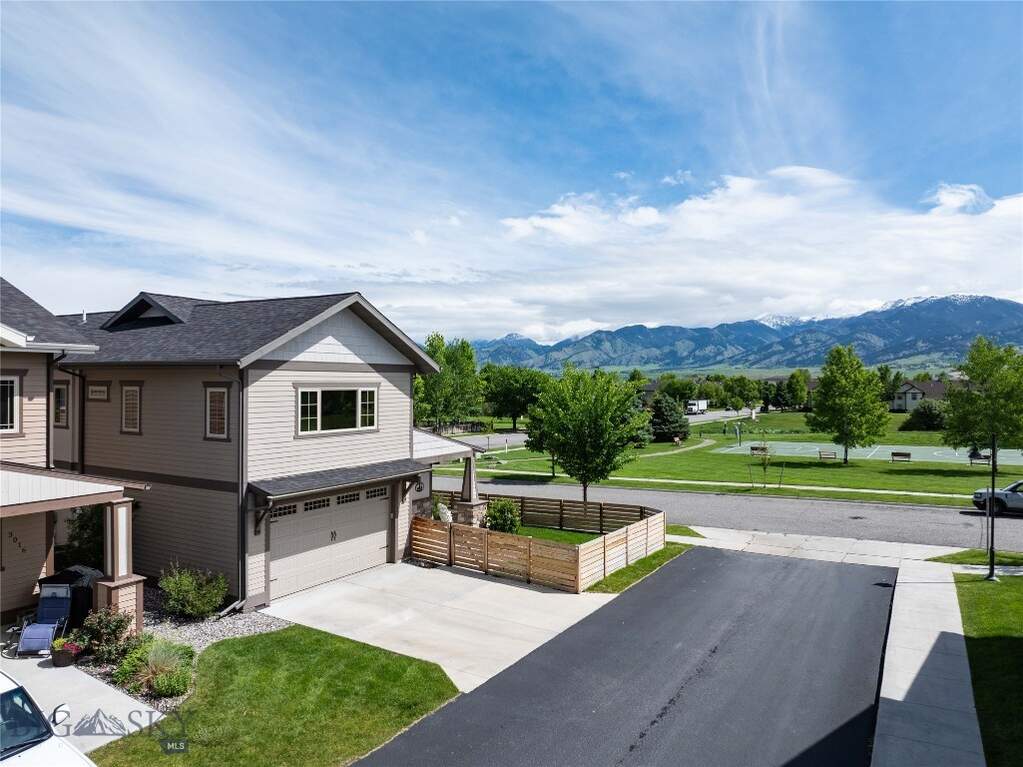 4 Bedroom Single Family Home/House's Image 4