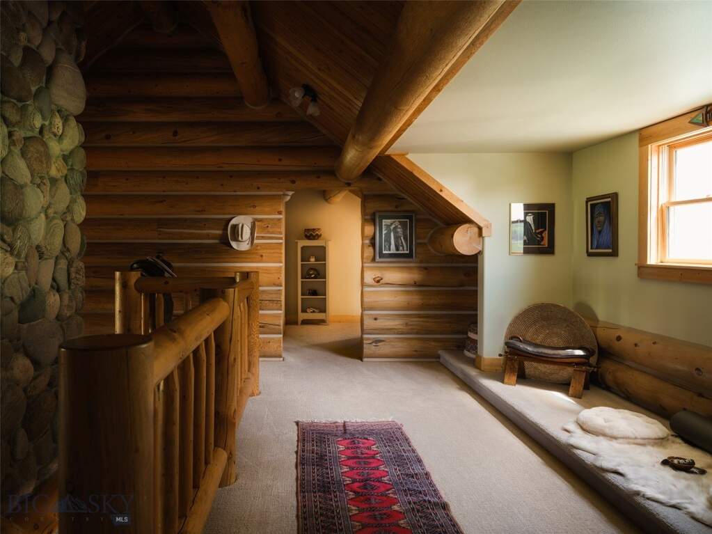 4 Bedroom Single Family Home/House's Image 32