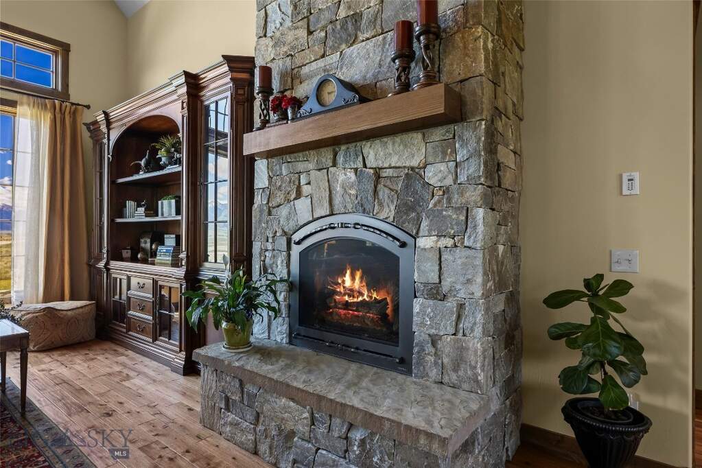 3 Bedroom Single Family Home/House's Image 12