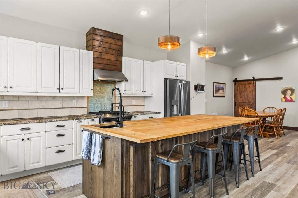 3 Bedroom Single Family Home/House's Image 14