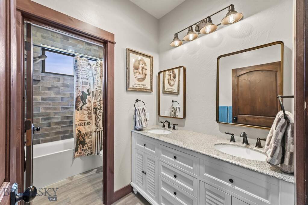 3 Bedroom Single Family Home/House's Image 33