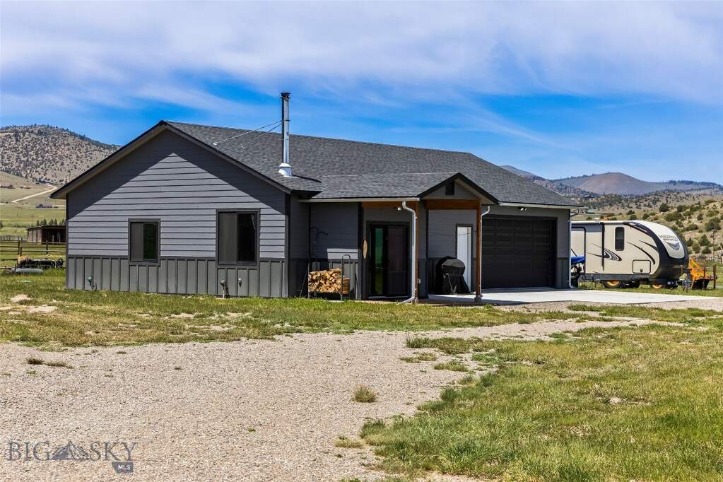 3 Bedroom Single Family Home/House's Image 41