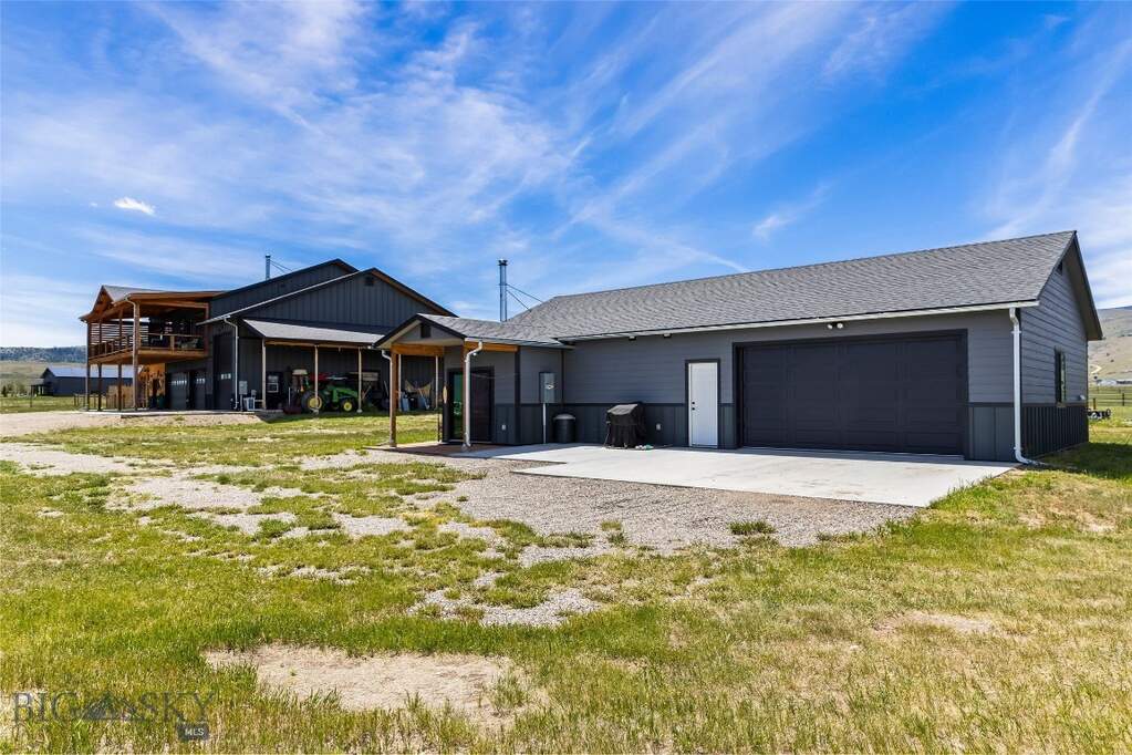 3 Bedroom Single Family Home/House's Image 42