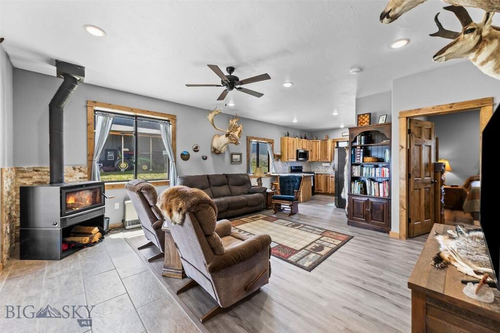 3 Bedroom Single Family Home/House's Image 45