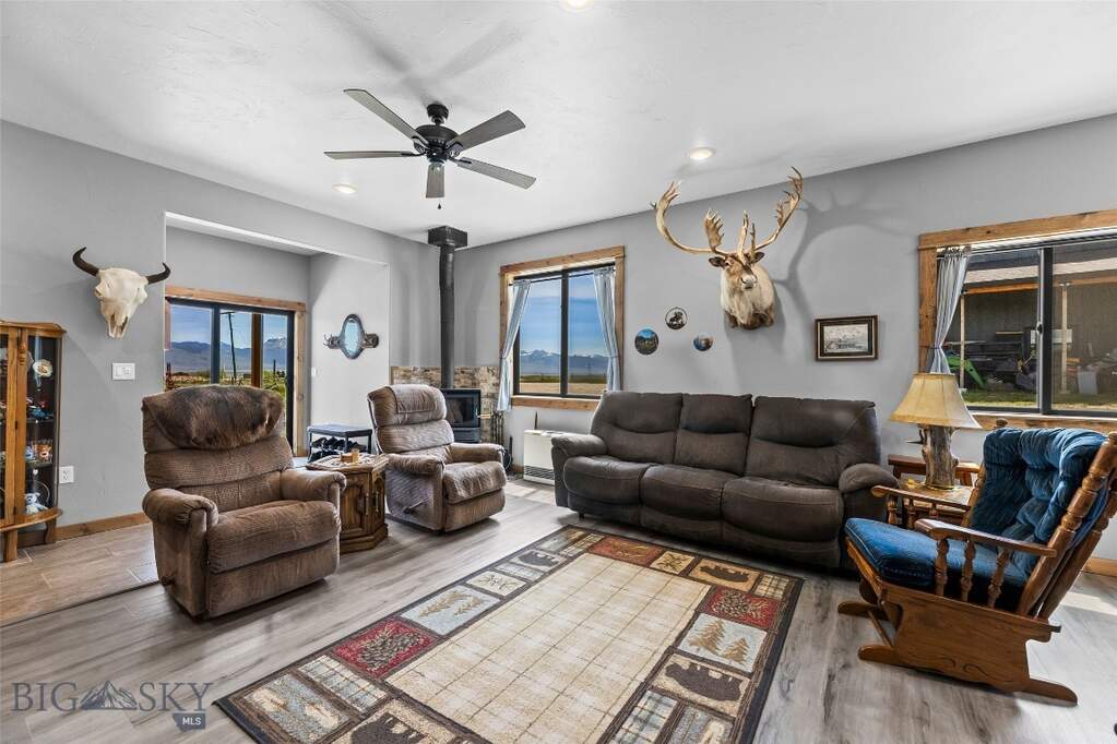 3 Bedroom Single Family Home/House's Image 46
