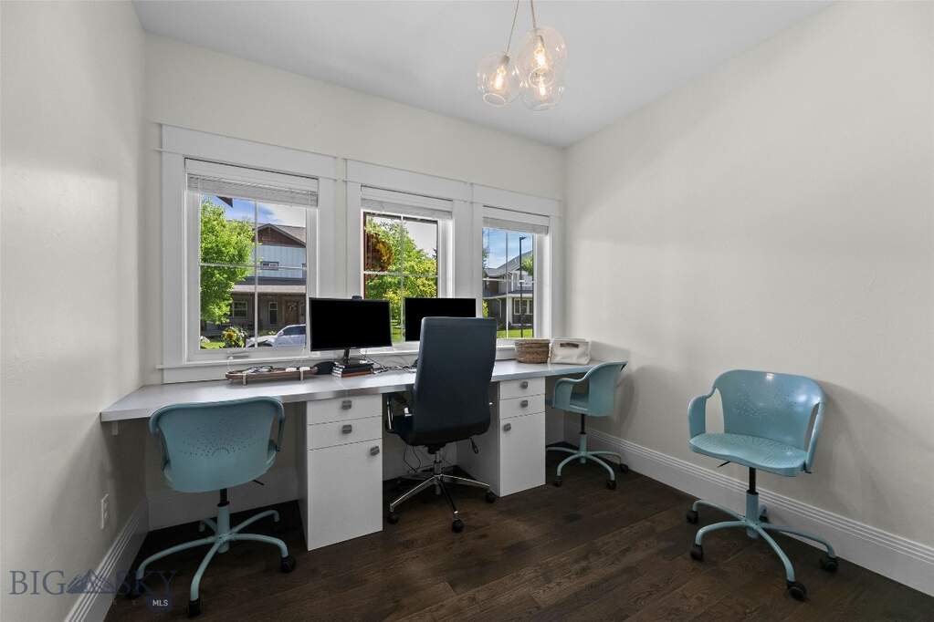 5 Bedroom Single Family Home/House's Image 26