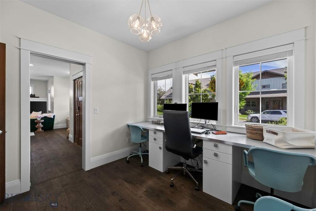 5 Bedroom Single Family Home/House's Image 27