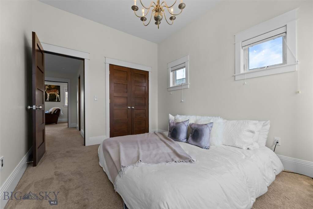 5 Bedroom Single Family Home/House's Image 29