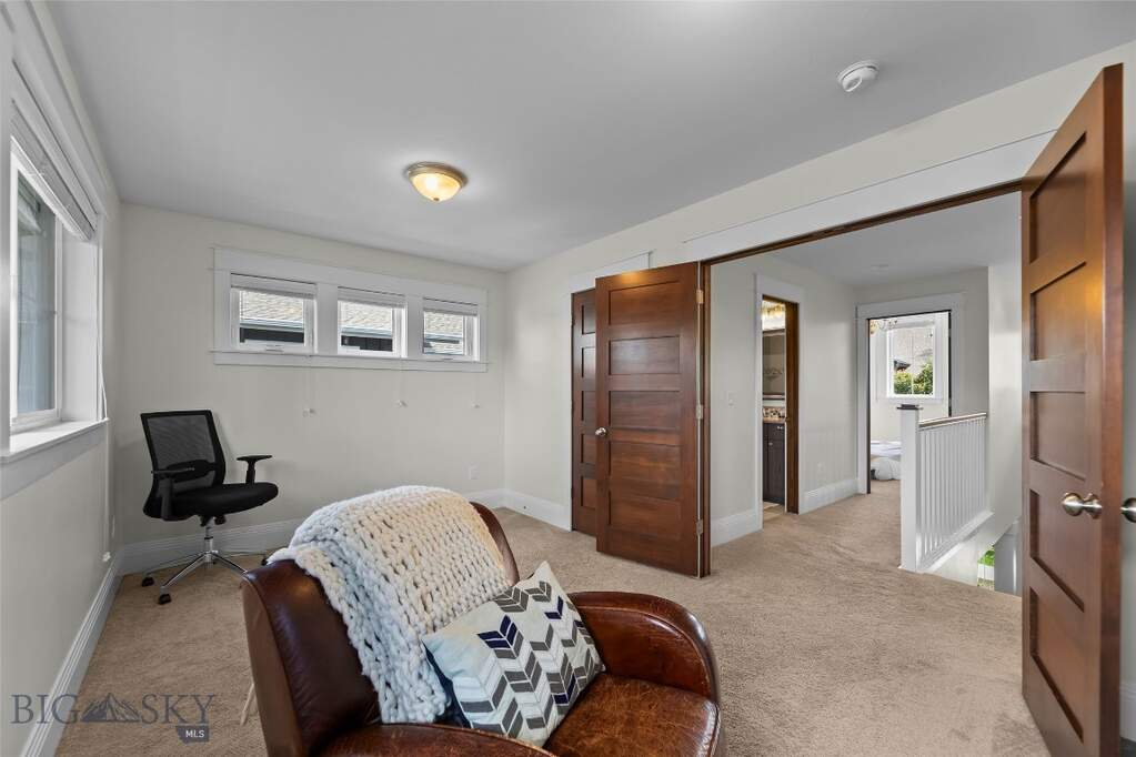 5 Bedroom Single Family Home/House's Image 39