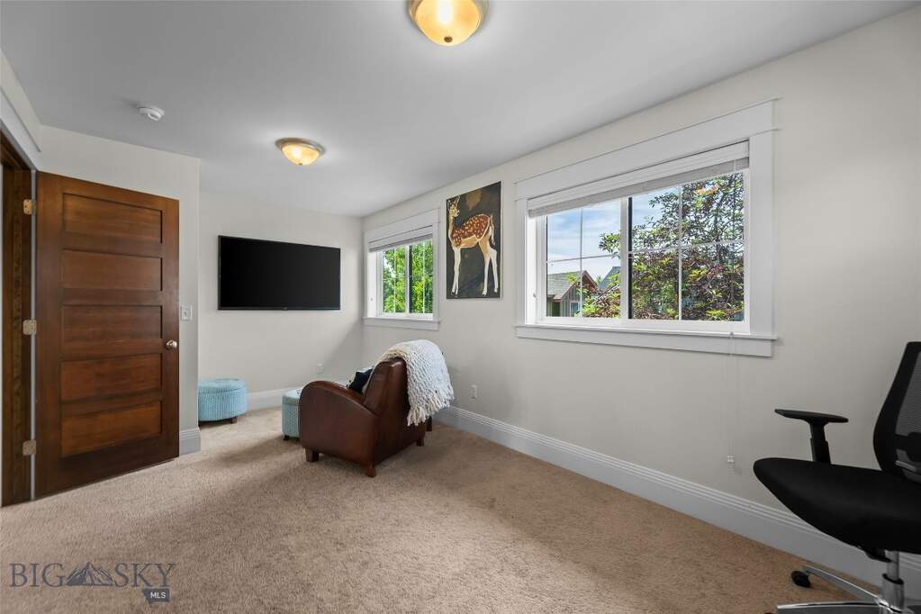 5 Bedroom Single Family Home/House's Image 40