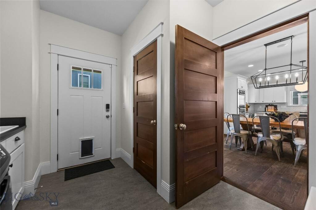 5 Bedroom Single Family Home/House's Image 44