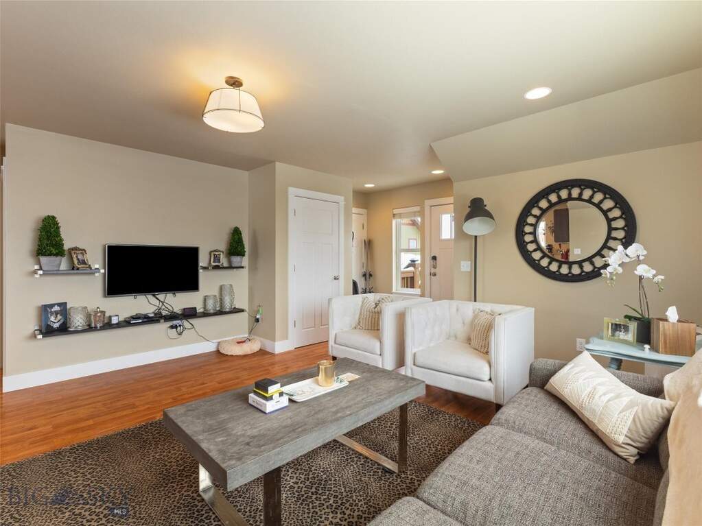 5 Bedroom Single Family Home/House's Image 54