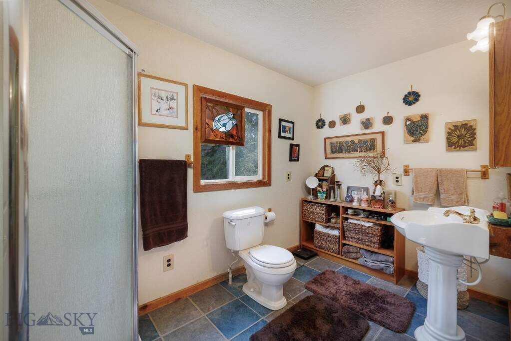3 Bedroom Single Family Home/House's Image 23