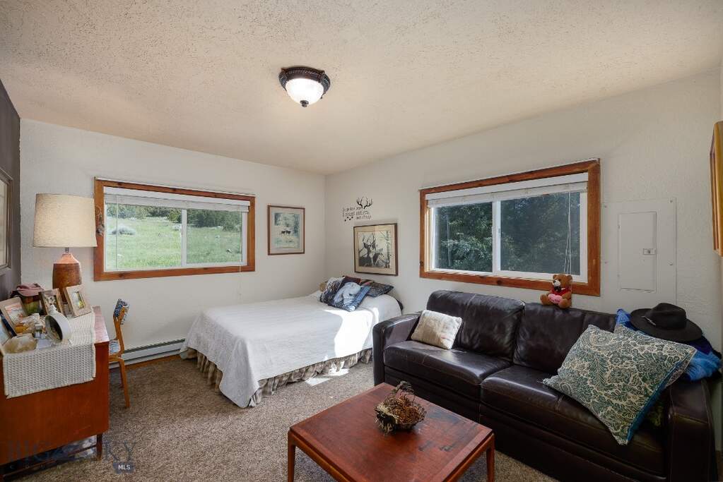 3 Bedroom Single Family Home/House's Image 24