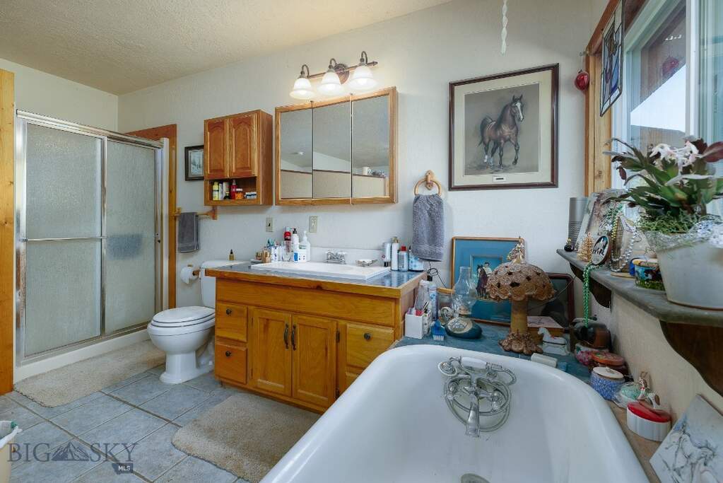 3 Bedroom Single Family Home/House's Image 27