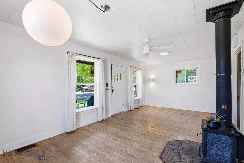 3 Bedroom Single Family Home/House's Image 12