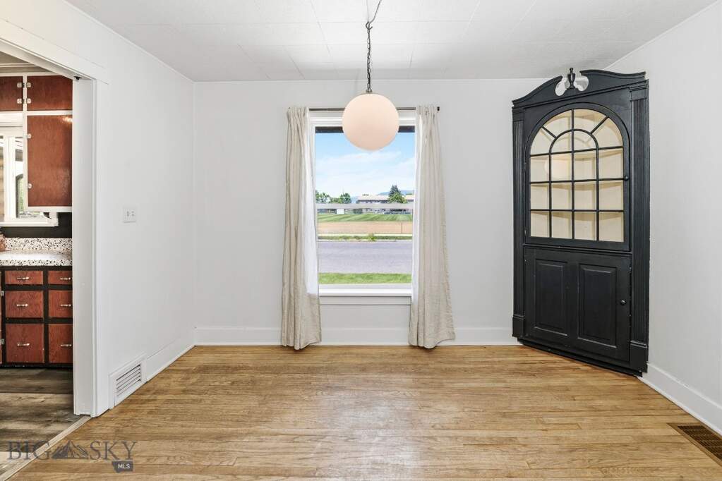 3 Bedroom Single Family Home/House's Image 13